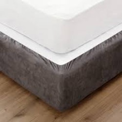 Miss Lyn Grey Fitted Base Case - Grey